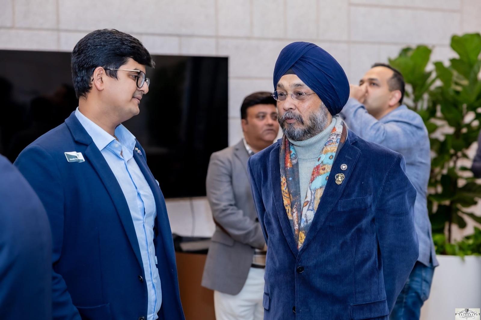 Members connecting at the Artha Business Roundtable.